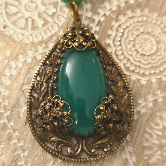 Vintage Czech Jade Glass Art Nouveau Gilt Gold Necklace - Picture 2 of 8